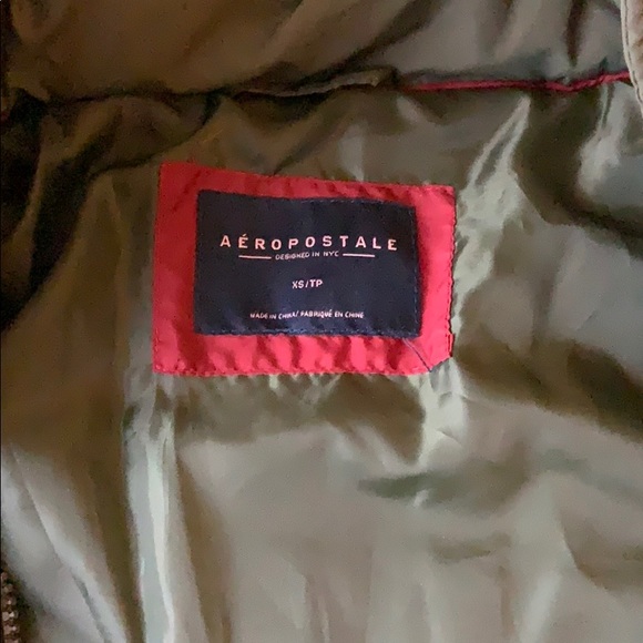 Green puffer Aeropostale’ jacket. - Picture 3 of 6